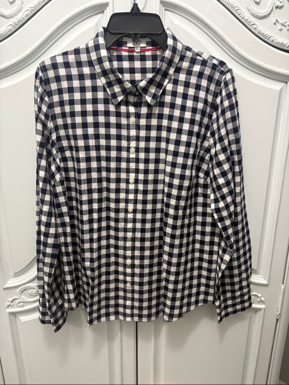 crown & ivy Navy and White Gingham Button-Down Shirt - large